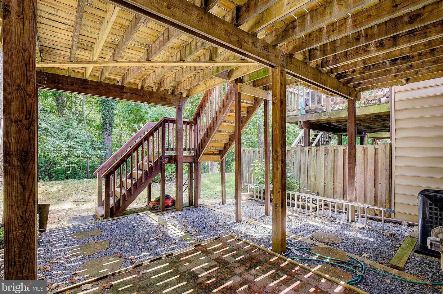 1551 Ivystone Ct, Silver Spring MD  20904-5475 exterior