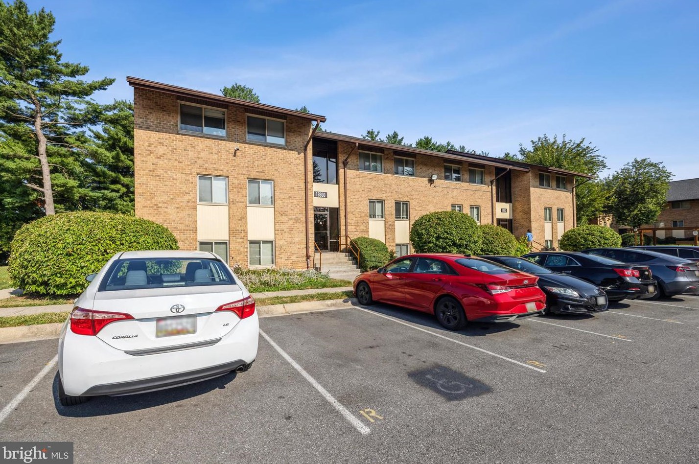 18800 Walkers Choice Rd #2, Gaithersburg, MD 20886