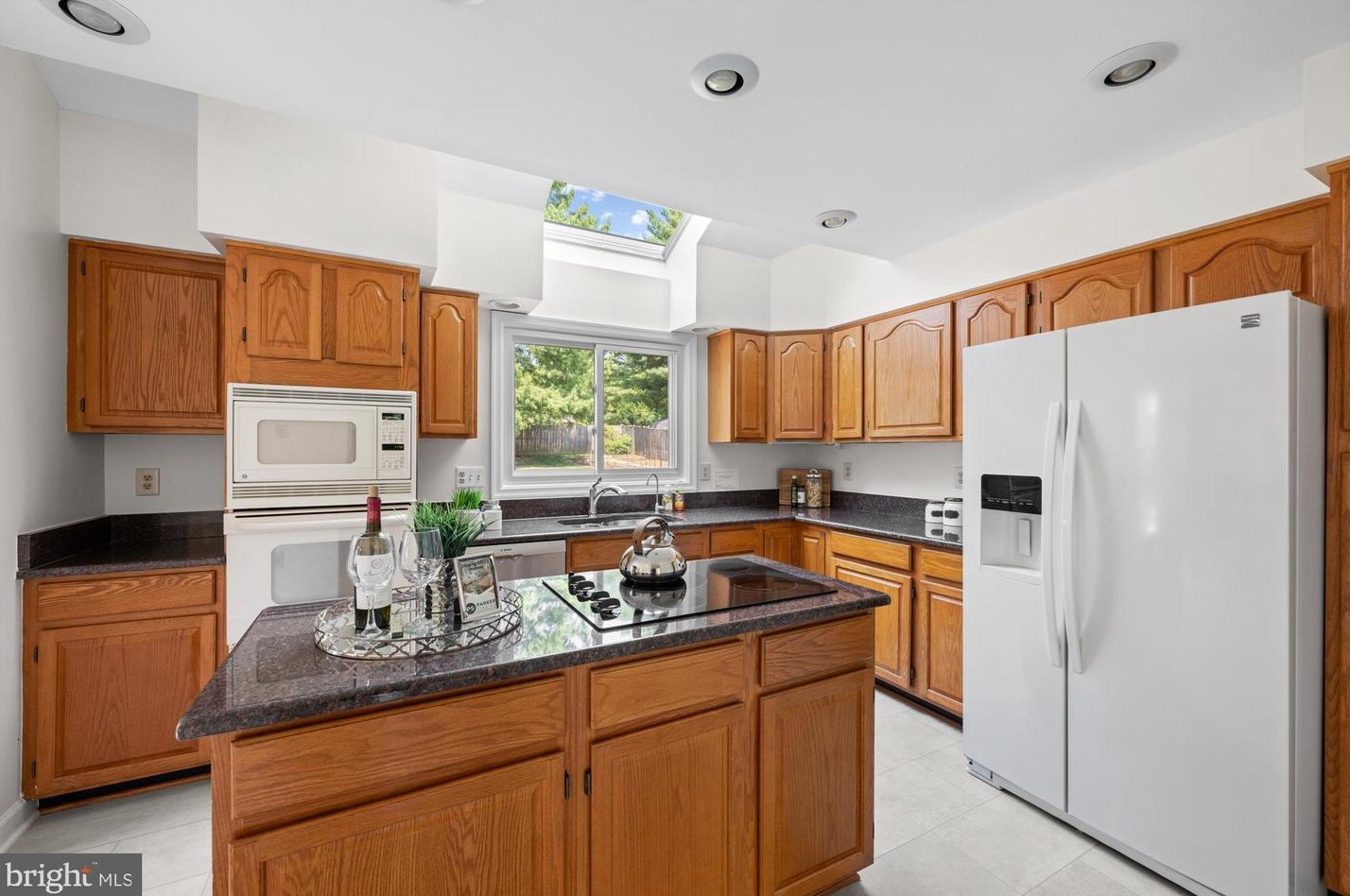 14716 Carona Dr, Silver Spring MD exterior