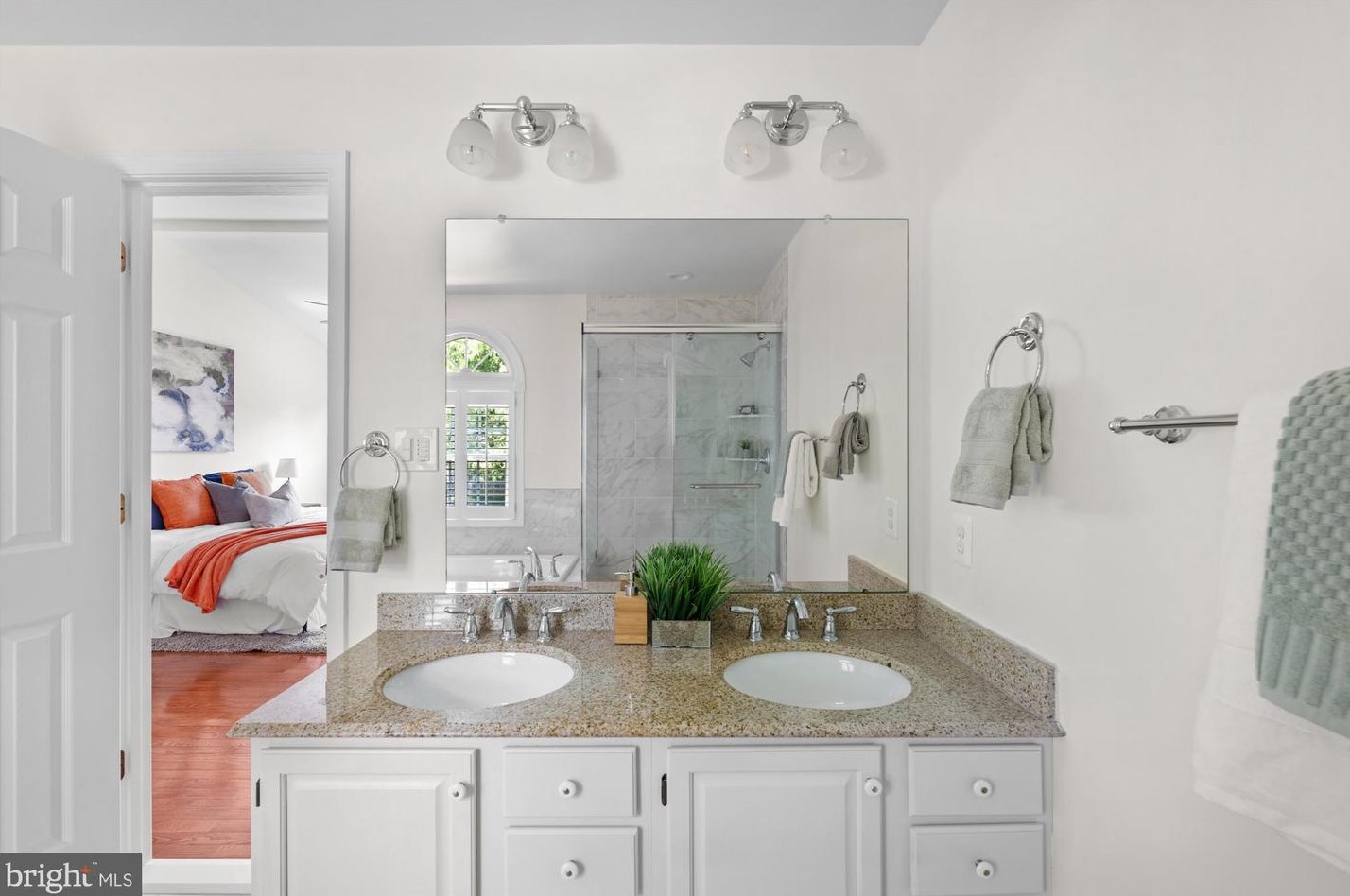 14716 Carona Dr, Silver Spring MD exterior