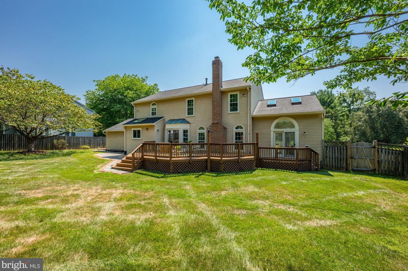 14716 Carona Dr, Silver Spring MD exterior