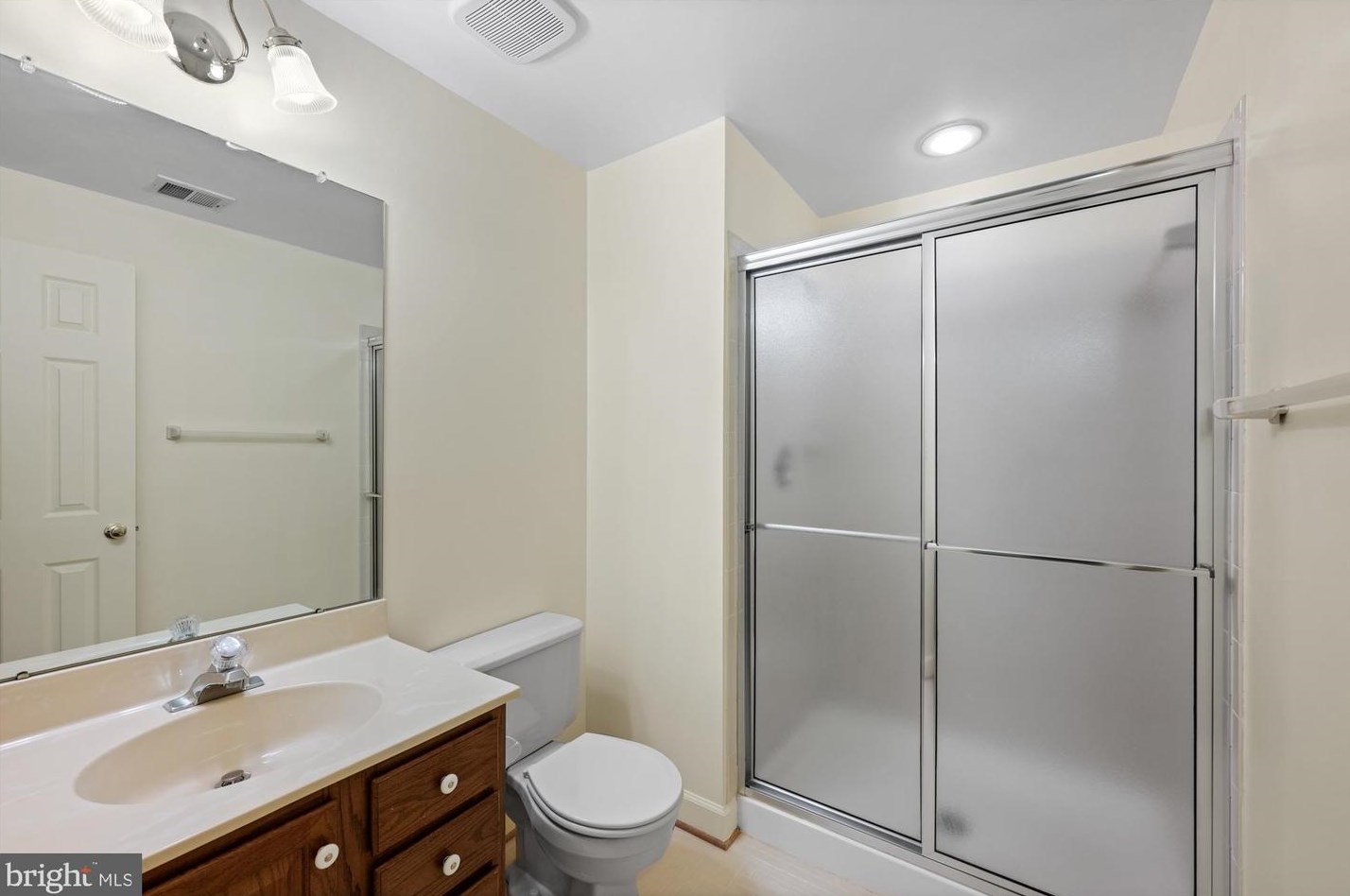 14716 Carona Dr, Silver Spring MD exterior