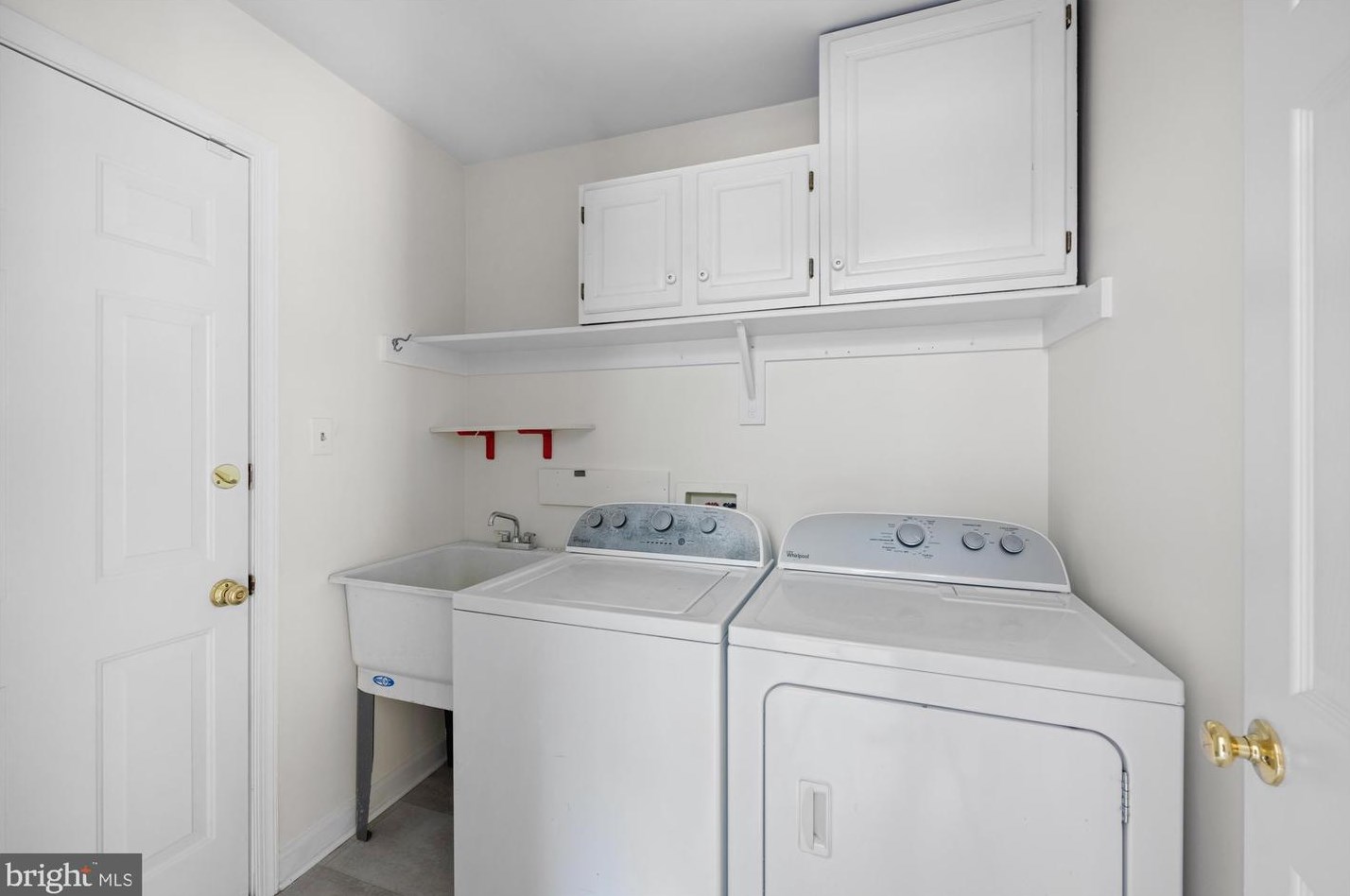 14716 Carona Dr, Silver Spring MD exterior