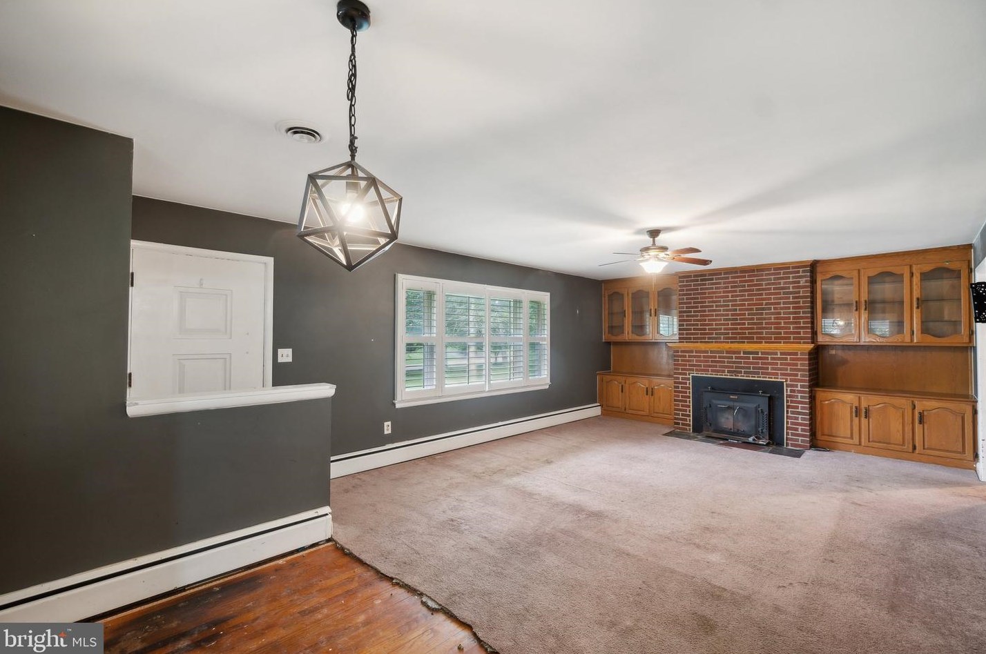 24611 Woodfield Rd, Damascus, MD 20872