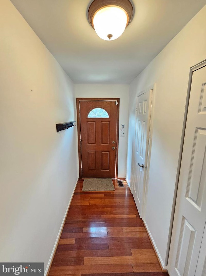 44 Pontiac Way, Gaithersburg, MD 20878