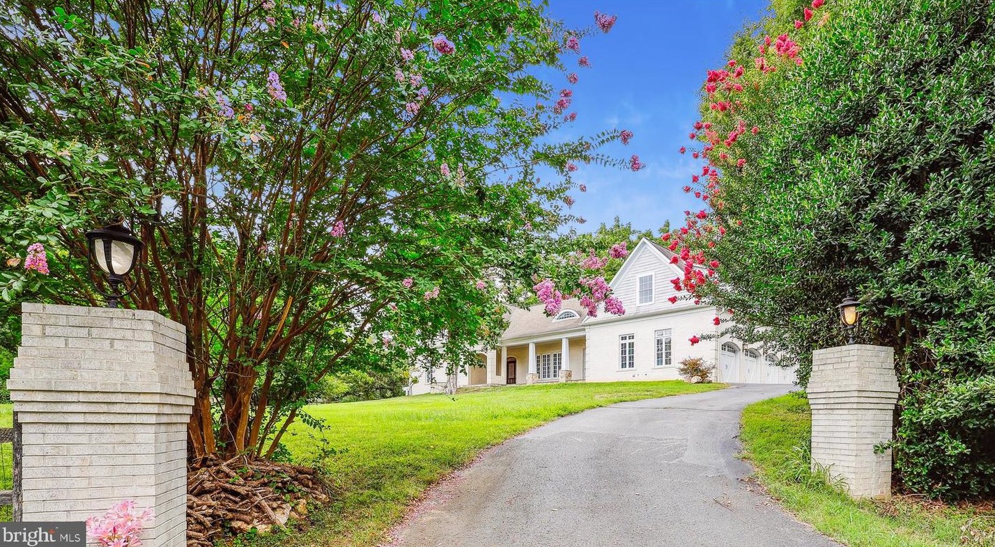 13408 Ridge Dr, Rockville, MD 20850-3618