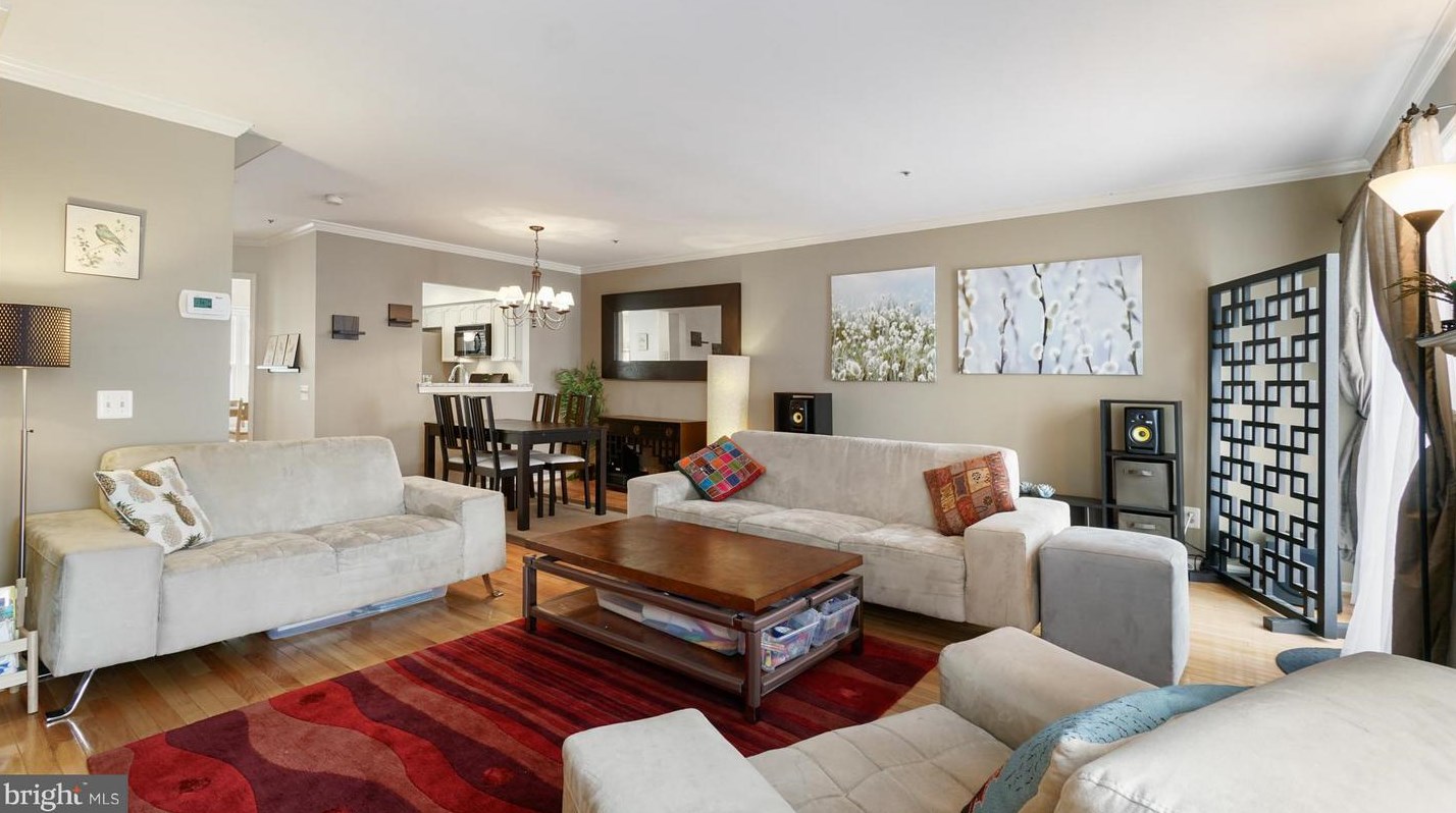 4 Carriage Walk Ct, Gaithersburg MD  20879-5511 exterior