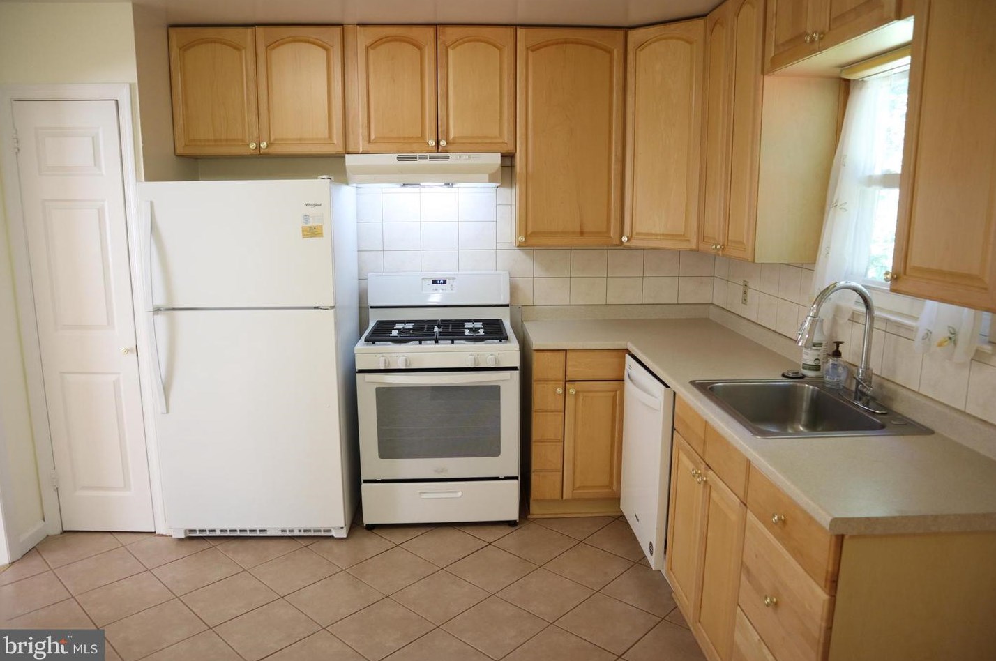 2217 Drury Rd, Silver Spring, MD 20906-1005