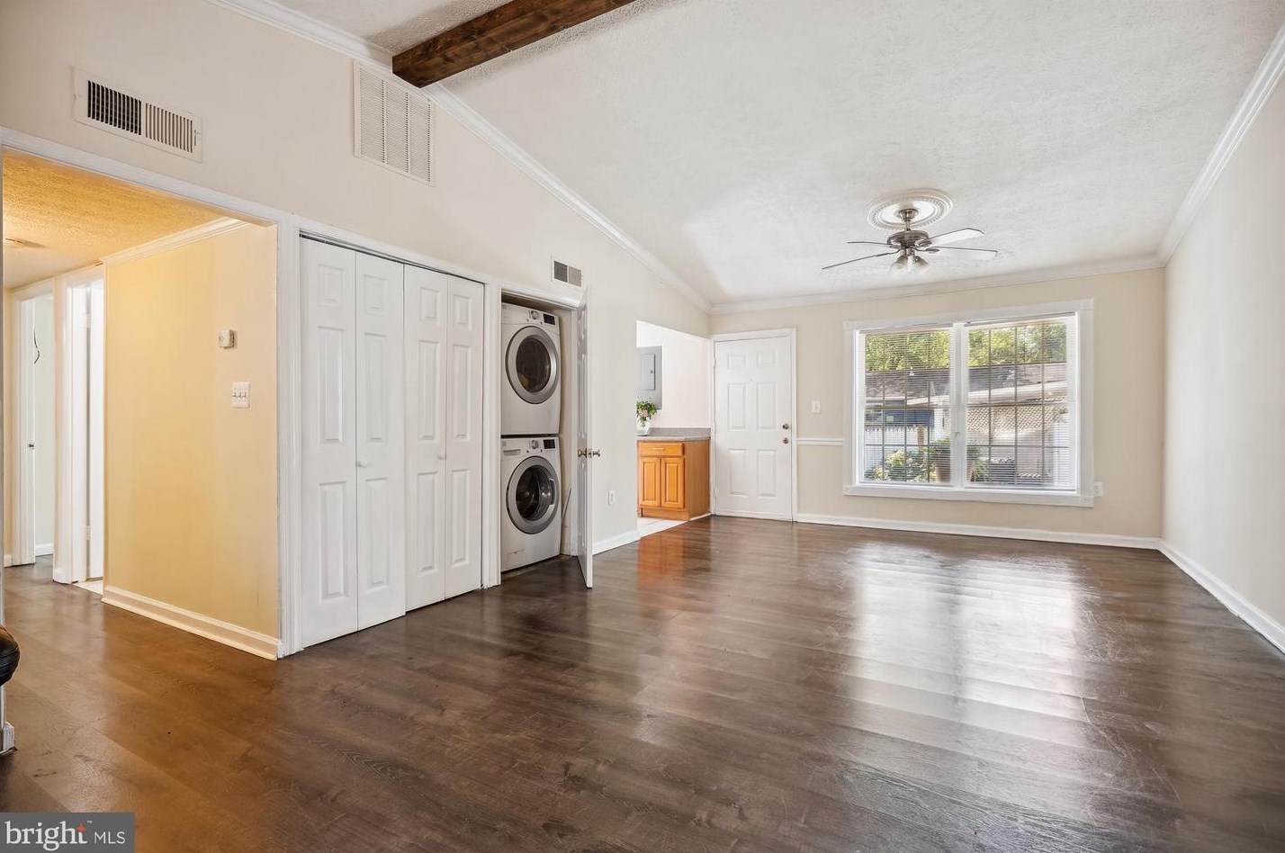 8303 Shady Spring Dr, Gaithersburg, MD 20877