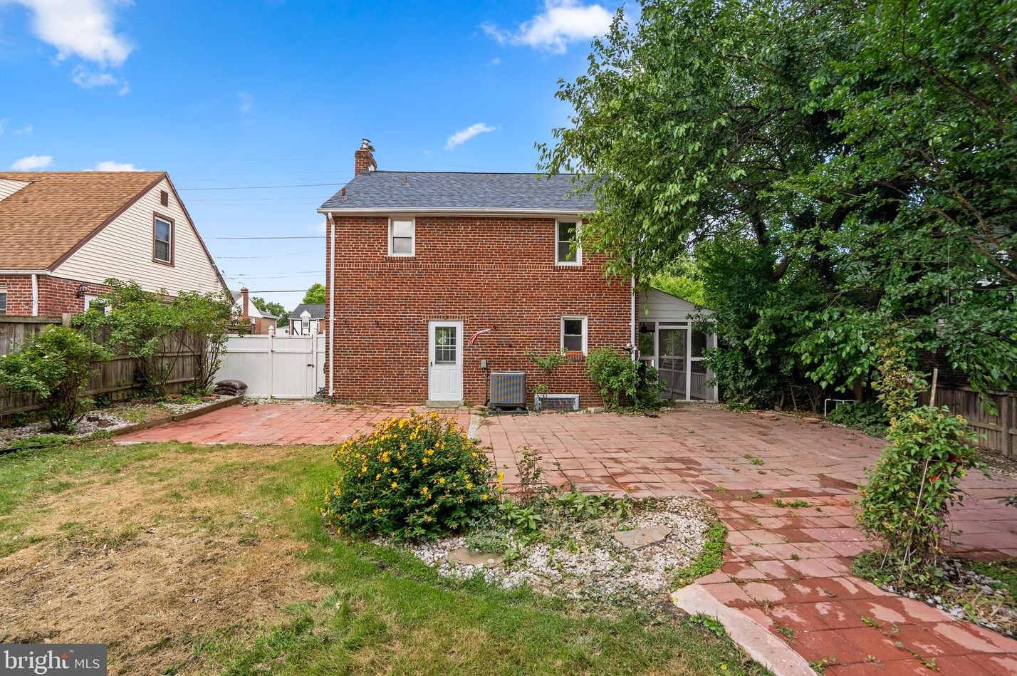 208 Granville Dr, Silver Spring MD 20901-3237 exterior