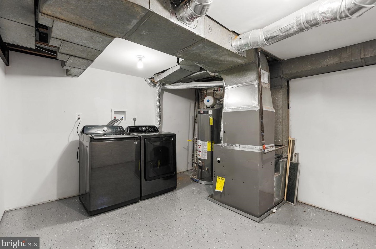 208 Granville Dr, Silver Spring MD 20901-3237 exterior