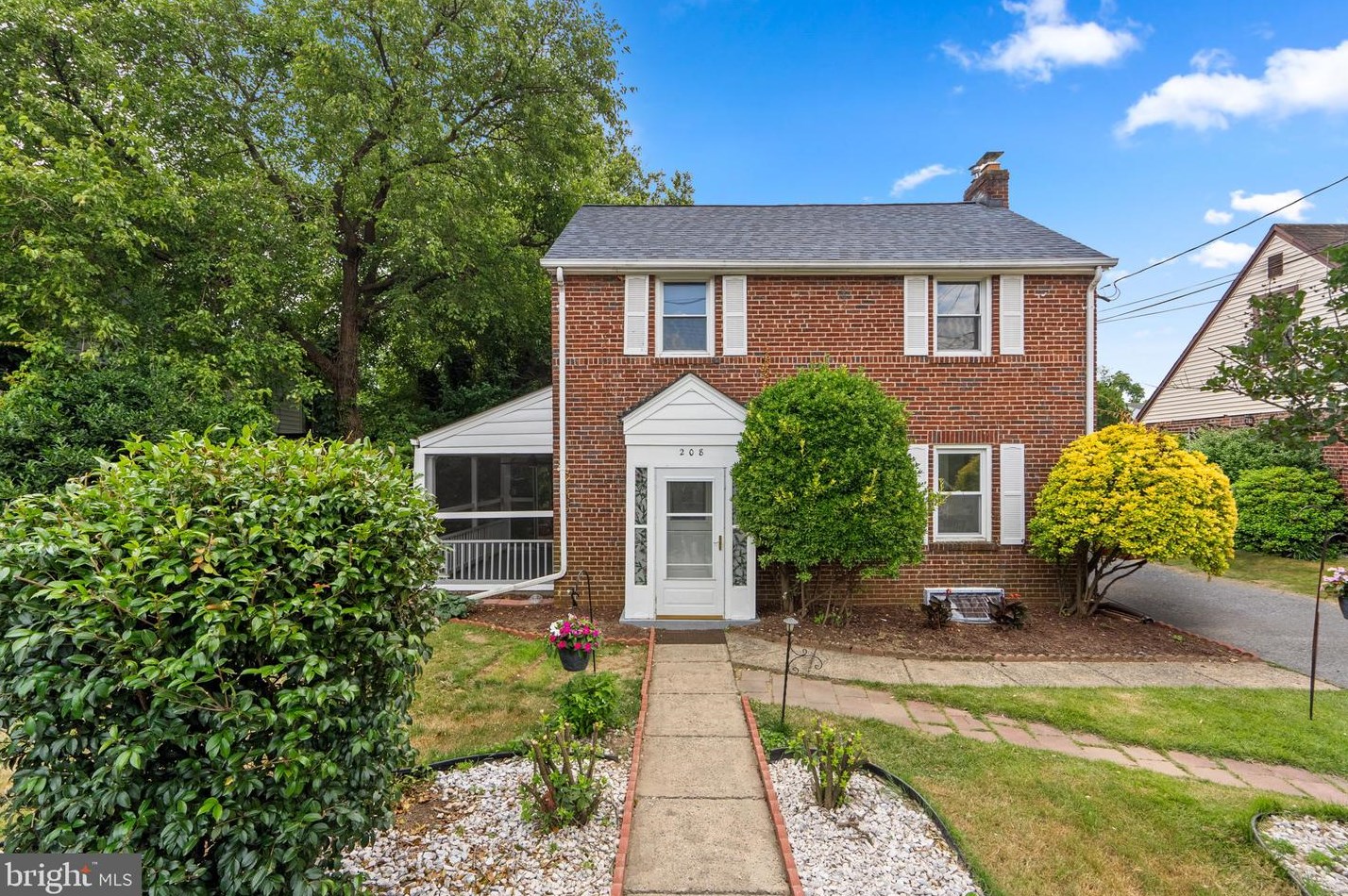 208 Granville Dr, Silver Spring MD 20901-3237 exterior