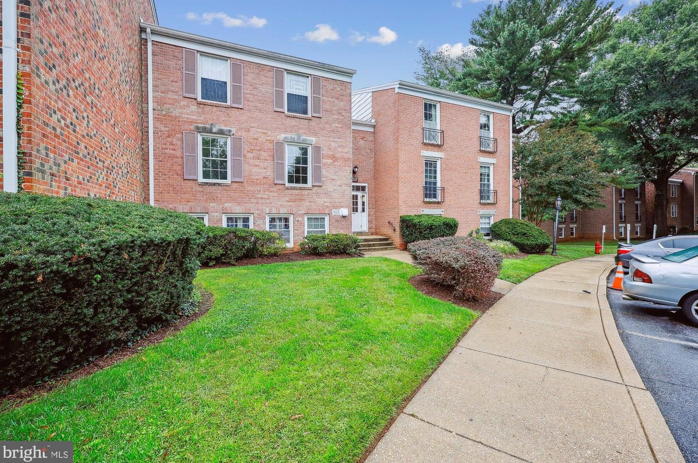 852 Quince Orchard Blvd, Gaithersburg, MD 20878-1724