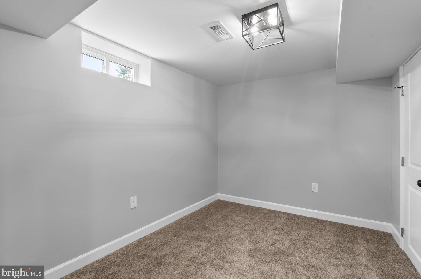 4301 Garrett Park Rd, Silver Spring MD 20906-4837 exterior