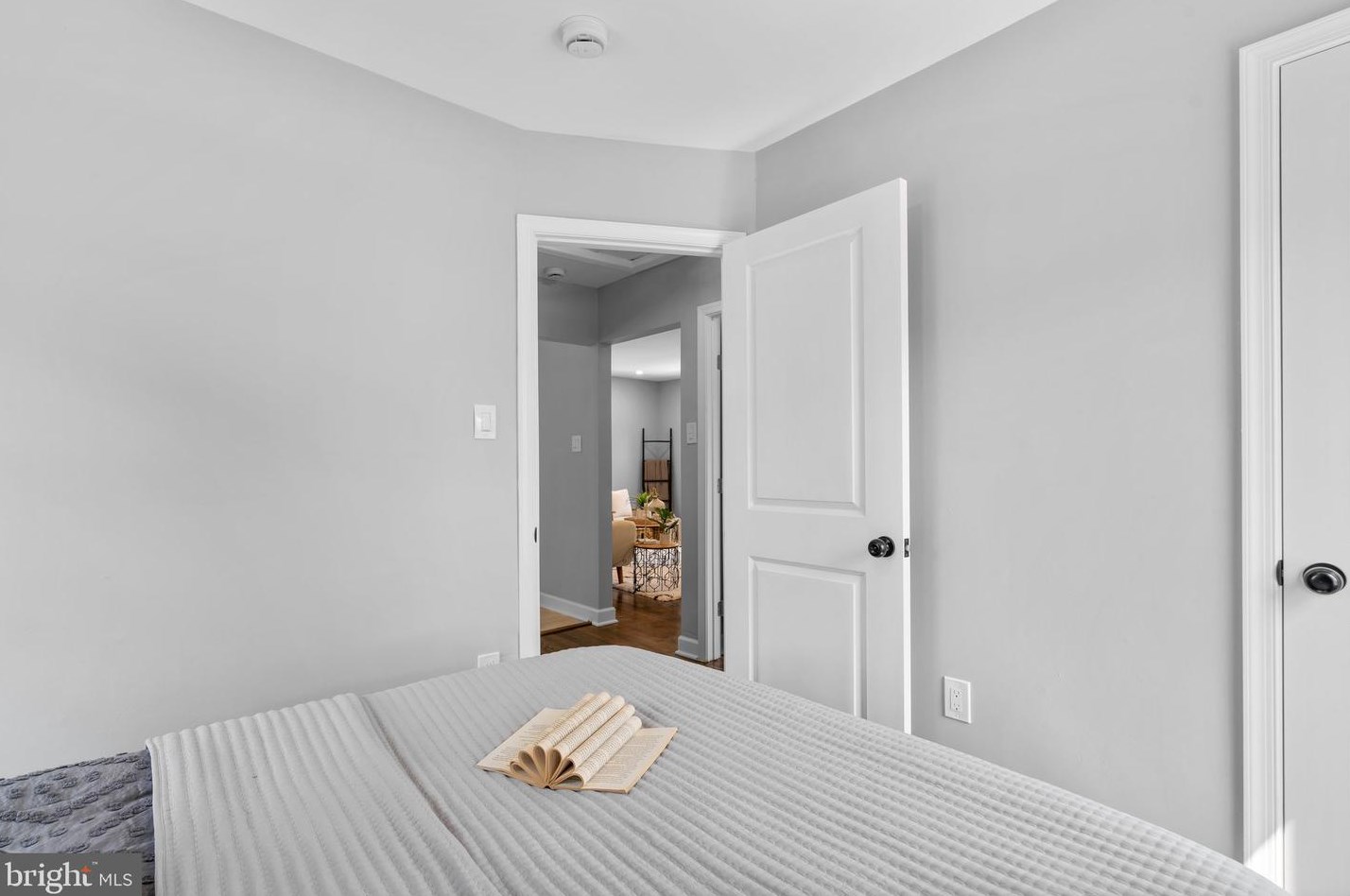 4301 Garrett Park Rd, Silver Spring MD 20906-4837 exterior