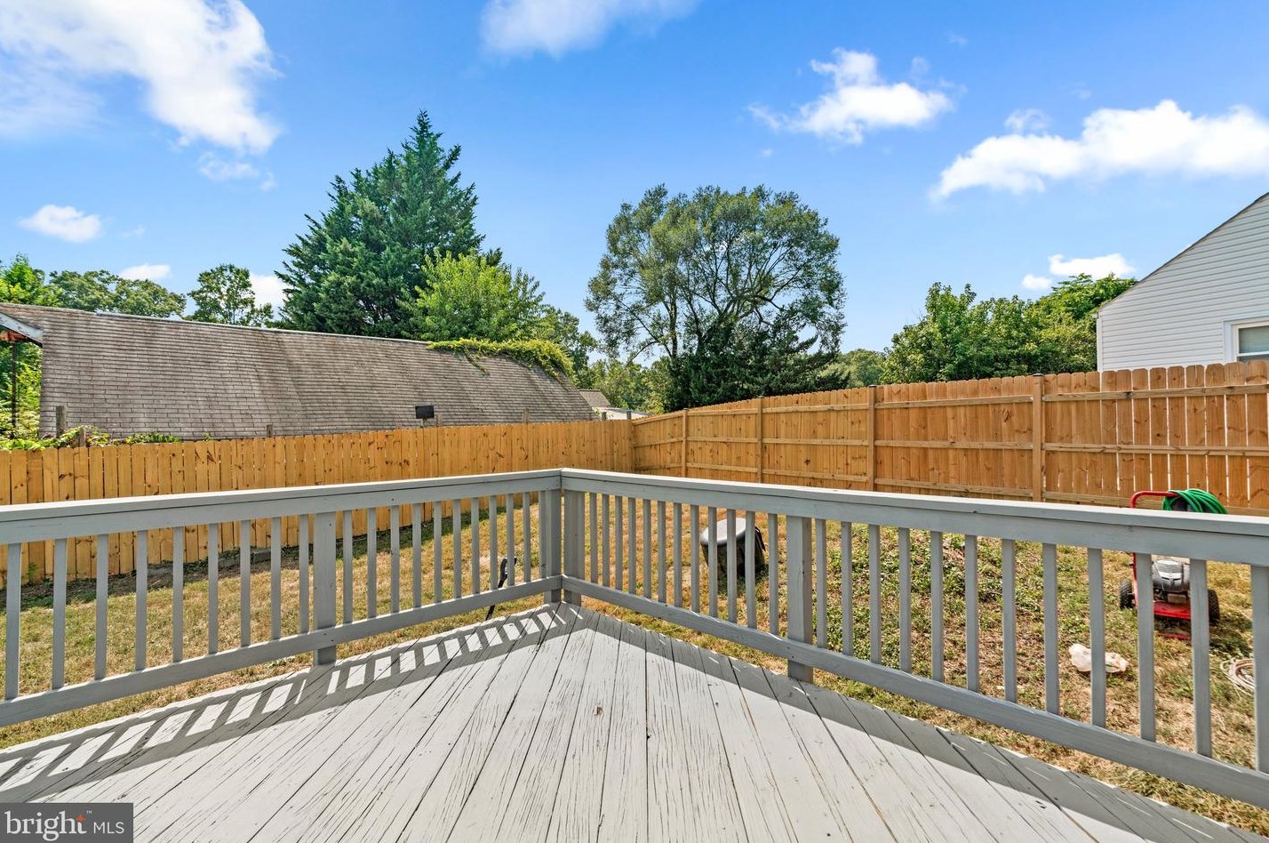 4301 Garrett Park Rd, Silver Spring MD 20906-4837 exterior