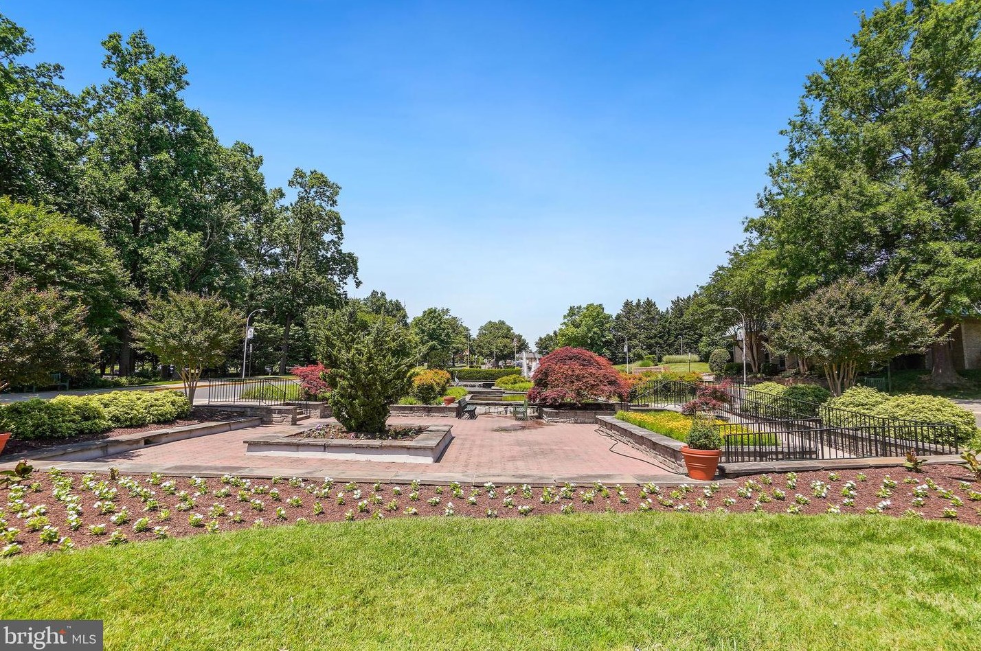 15101 Interlachen Dr, Silver Spring MD 20906-5601 exterior