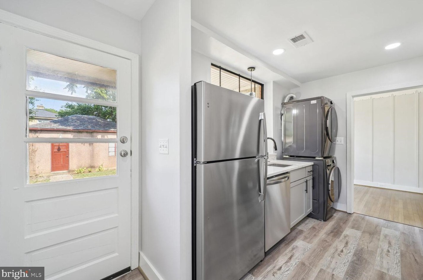 9900 Colesville Rd, Silver Spring MD 20901-2228 exterior