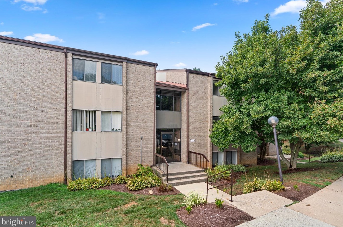 18912 Smoothstone Way #5, Gaithersburg, MD 20886