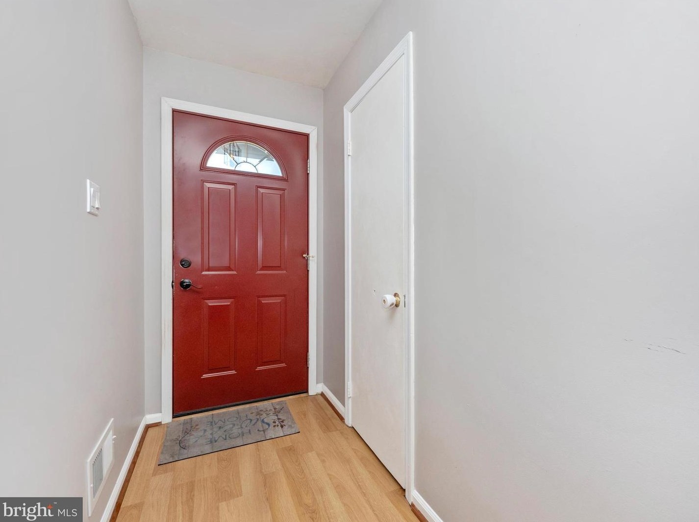 11 Briarstone Ln, Gaithersburg, MD 20877