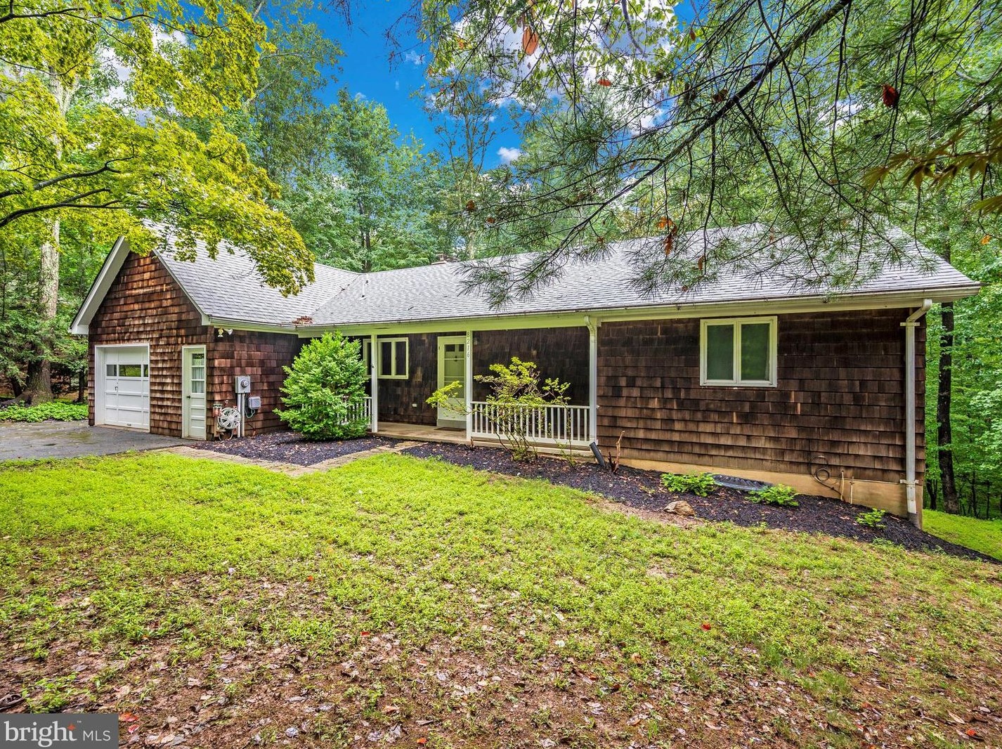 8216 Hilton Rd, Gaithersburg, MD 20882