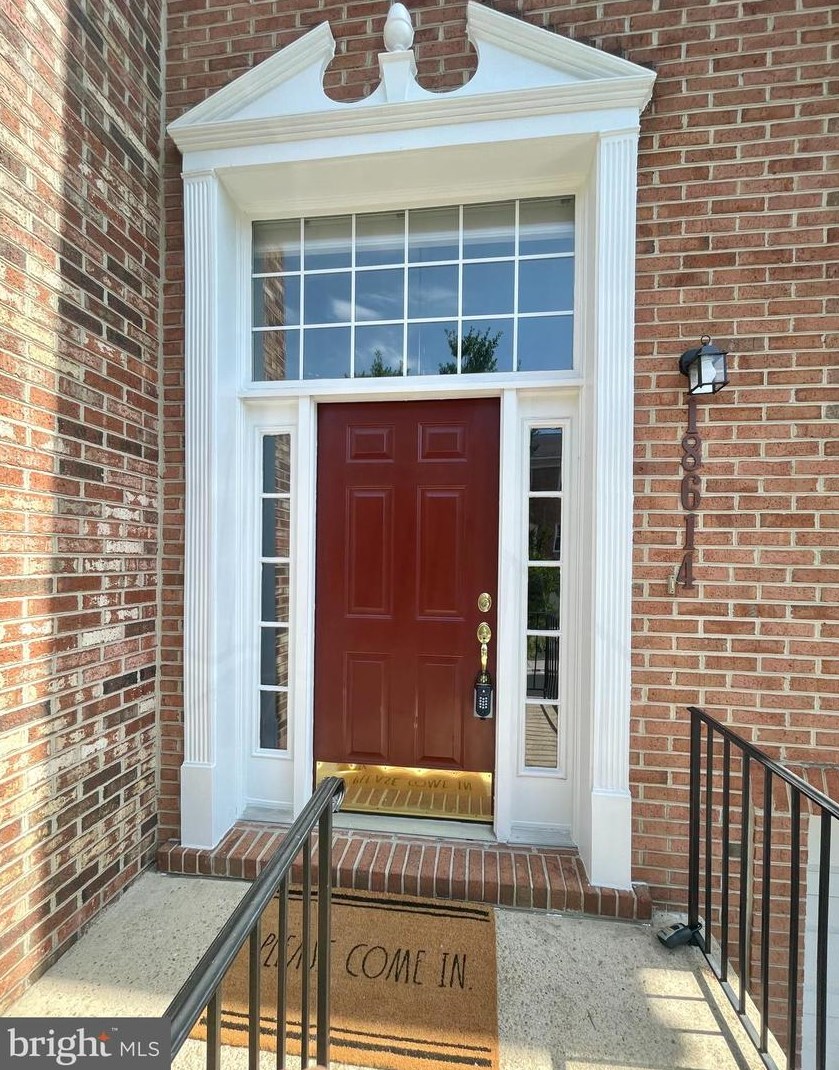 18614 Carriage Walk Cir, Gaithersburg, MD 20879