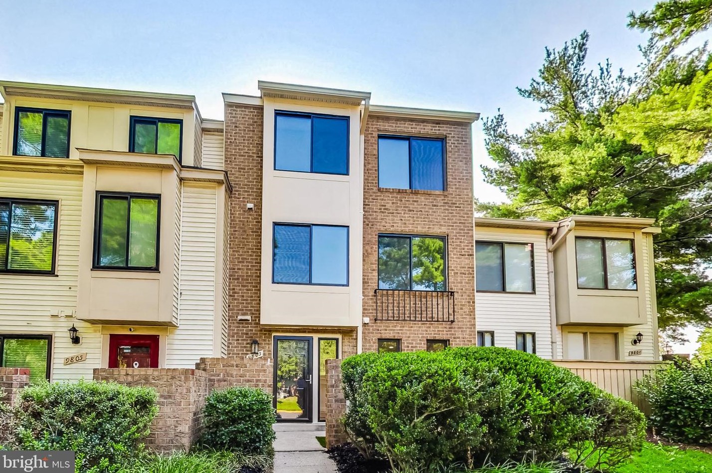 9803 Docena Dr, Gaithersburg, MD 20886