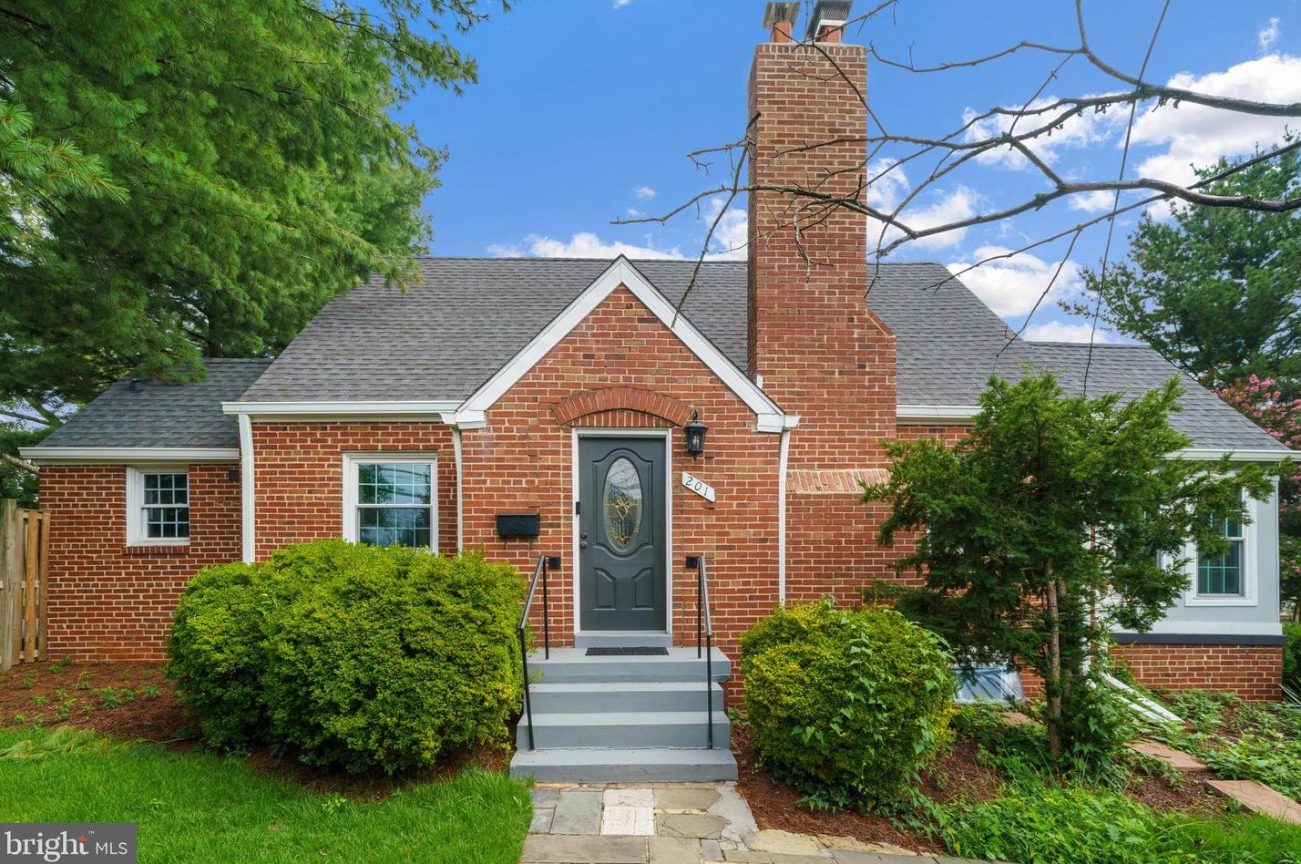 201 University Blvd, Silver Spring MD  20901-1945 exterior