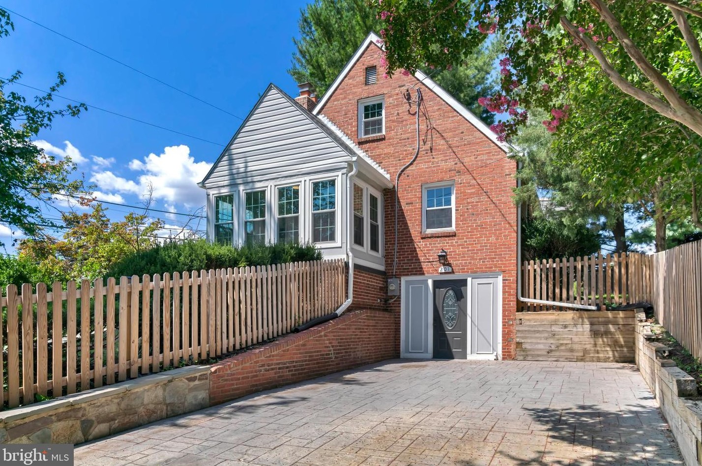 201 University Blvd, Silver Spring MD  20901-1945 exterior