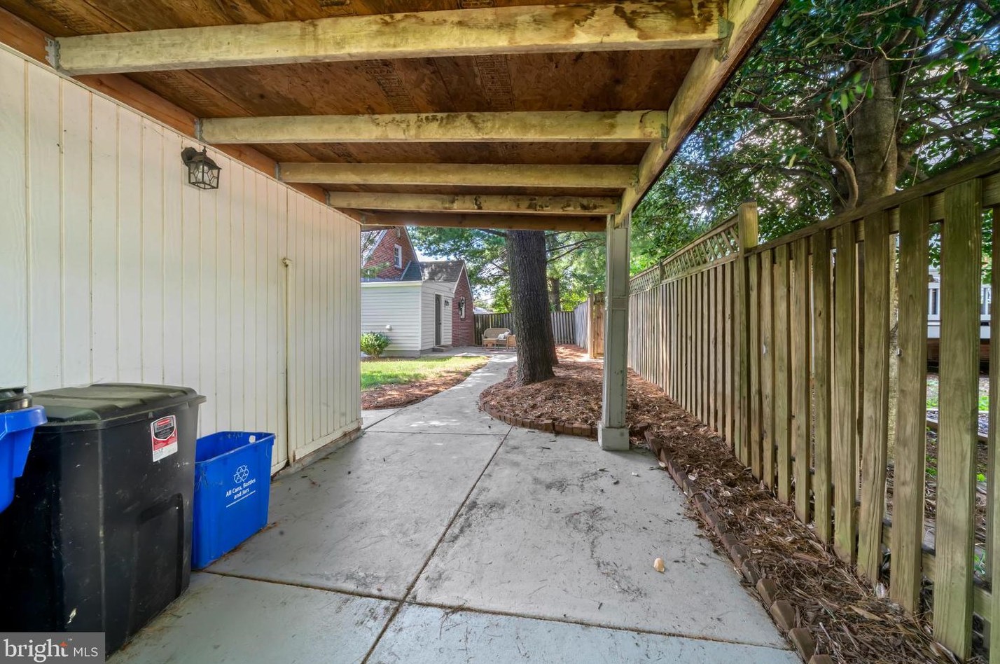 201 University Blvd, Silver Spring MD  20901-1945 exterior