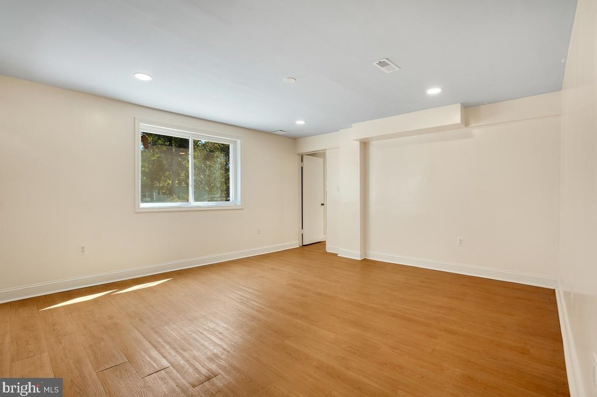 2420 Gate Dr, Silver Spring MD 20906-2208 exterior