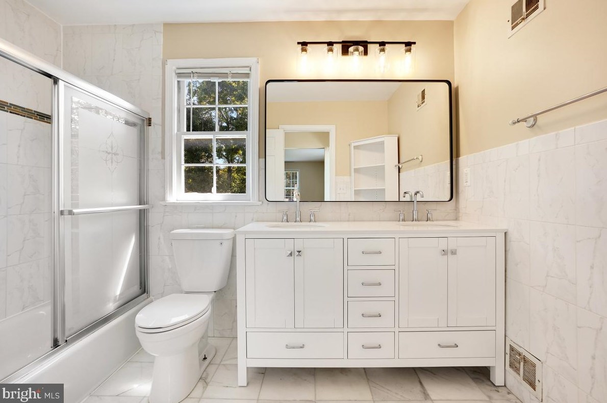 2420 Gate Dr, Silver Spring MD 20906-2208 exterior