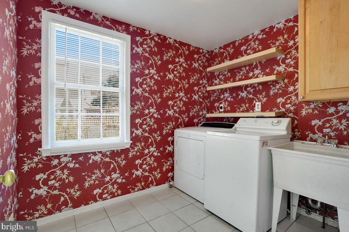 2420 Gate Dr, Silver Spring MD 20906-2208 exterior