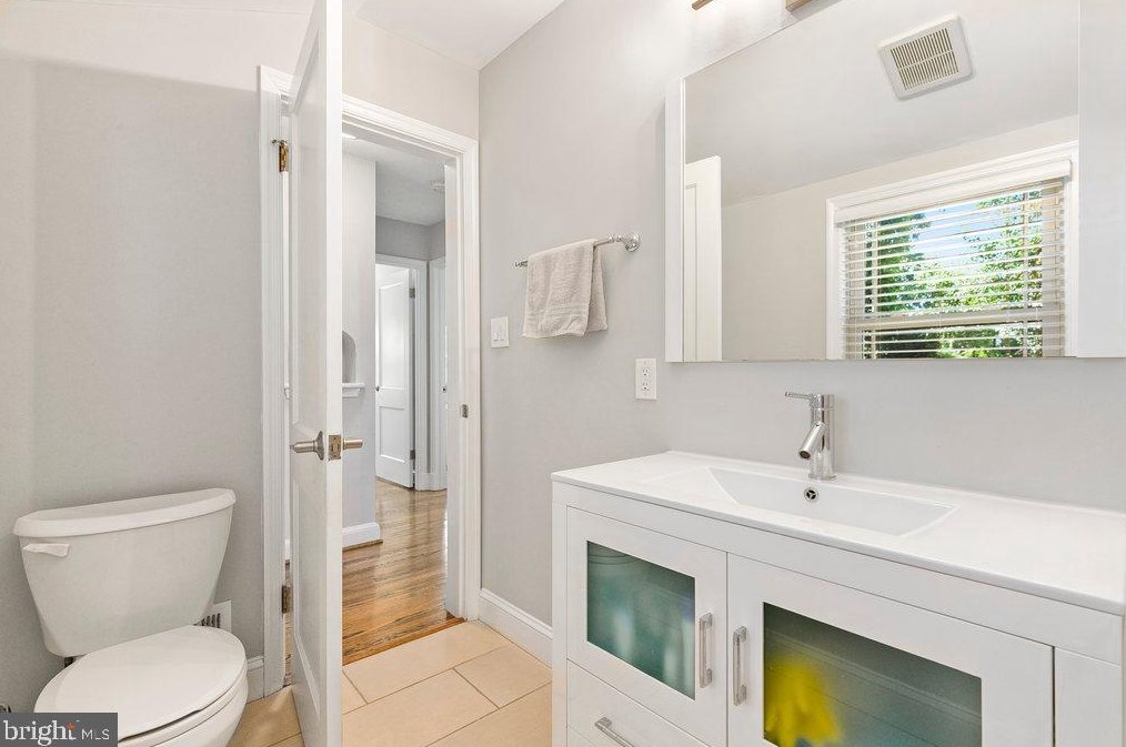 10129 Dallas Ave, Silver Spring MD  20901-2028 exterior