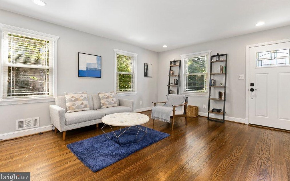 10129 Dallas Ave, Silver Spring MD  20901-2028 exterior