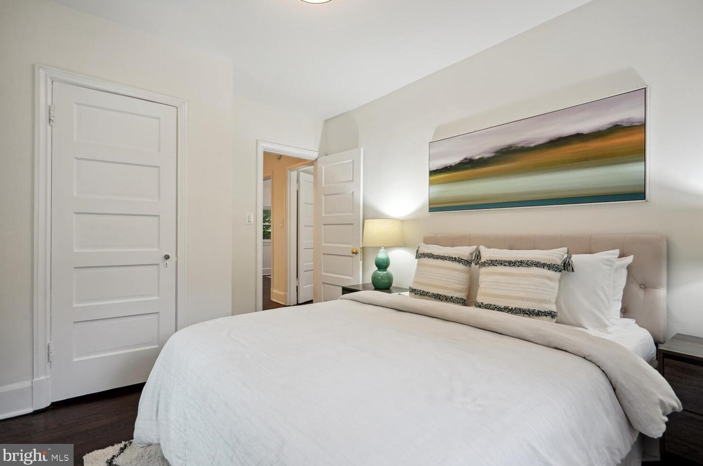 9313 Colesville Rd, Silver Spring MD 20901-4817 exterior