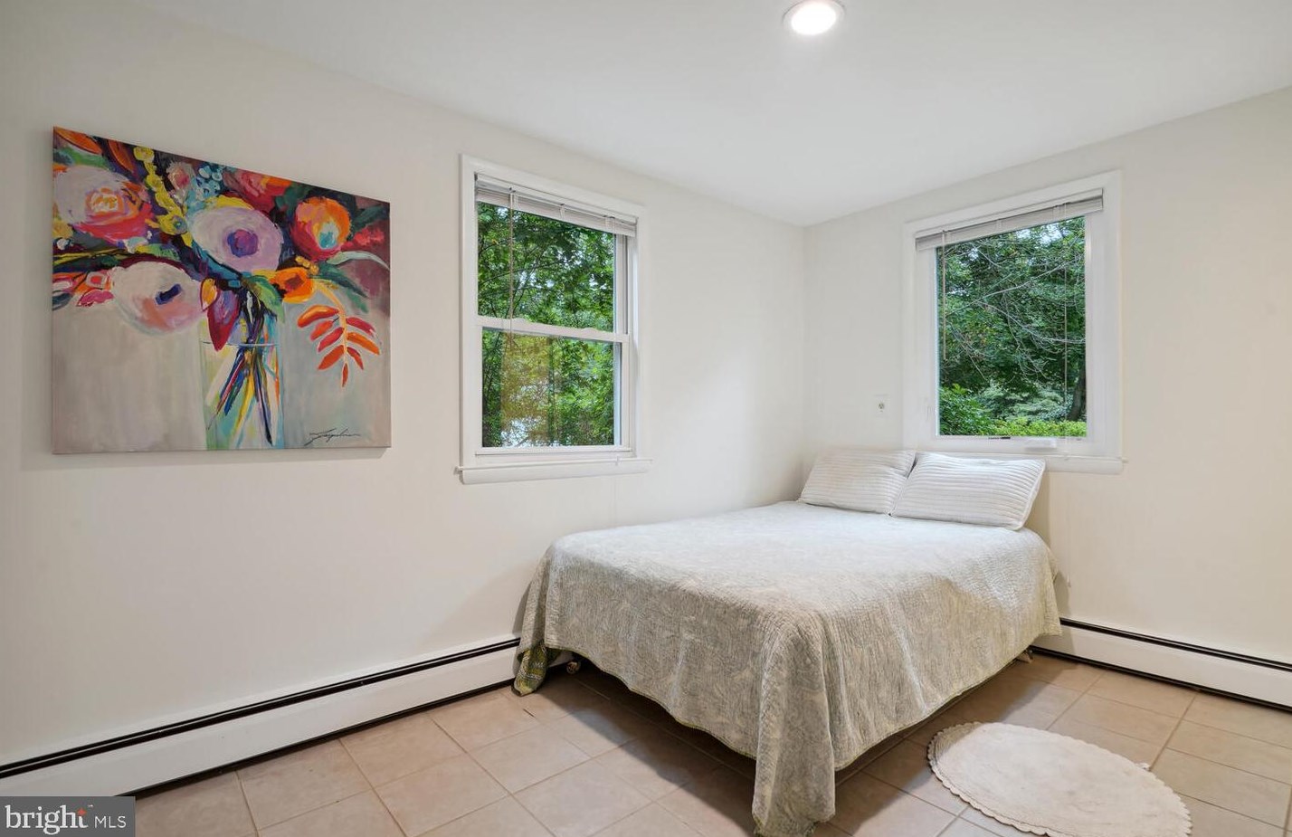 9313 Colesville Rd, Silver Spring MD 20901-4817 exterior