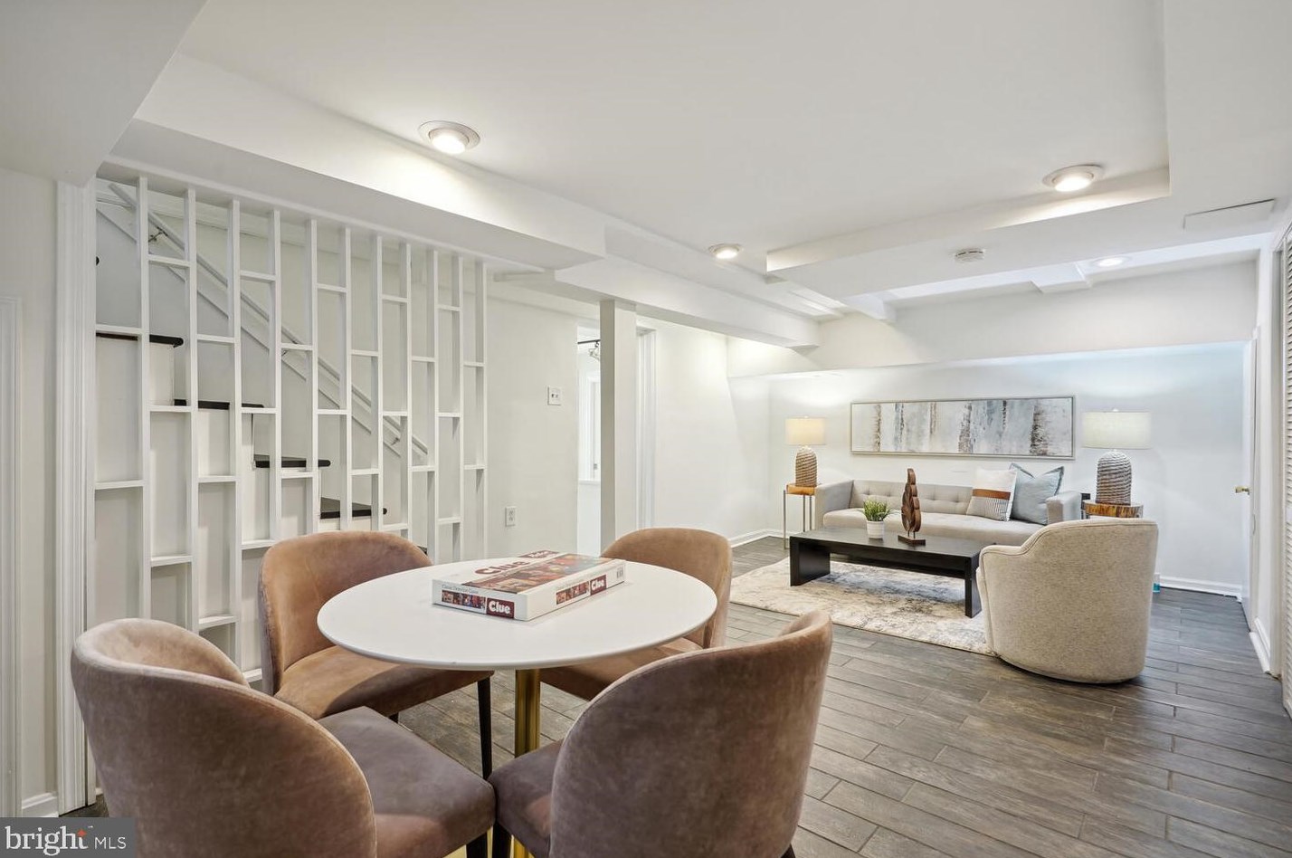 9313 Colesville Rd, Silver Spring MD 20901-4817 exterior