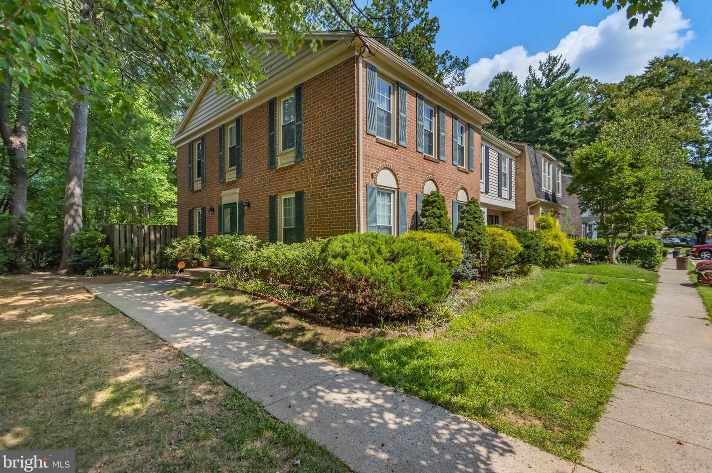 10015 Maple Leaf Dr, Gaithersburg, MD 20886