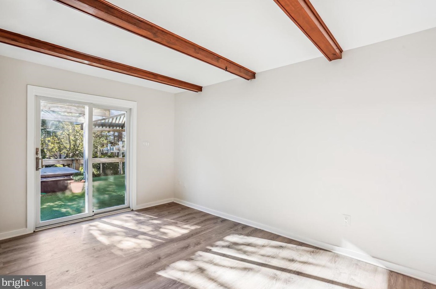 5514 Charles St, Bethesda MD 20814-1615 exterior