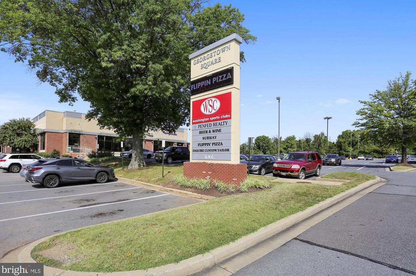 5514 Charles St, Bethesda MD 20814-1615 exterior