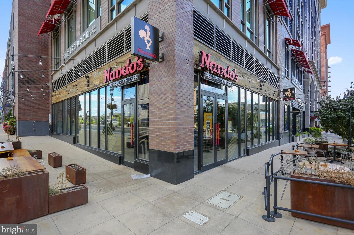 5514 Charles St, Bethesda MD 20814-1615 exterior