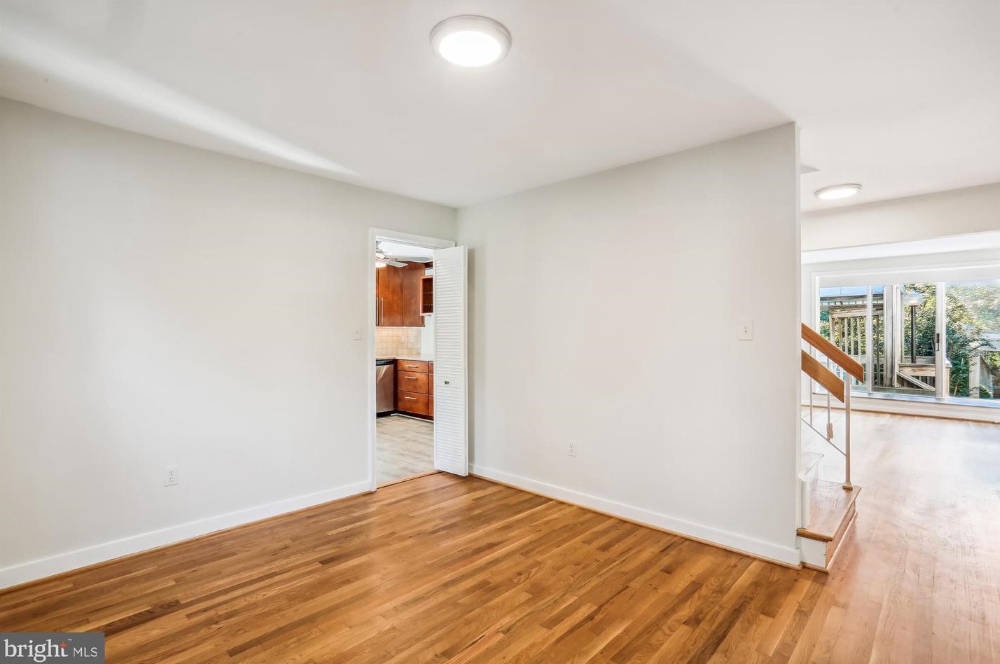 5514 Charles St, Bethesda MD 20814-1615 exterior