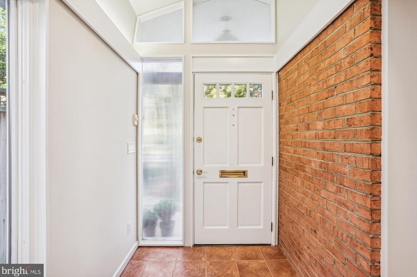 5514 Charles St, Bethesda MD 20814-1615 exterior