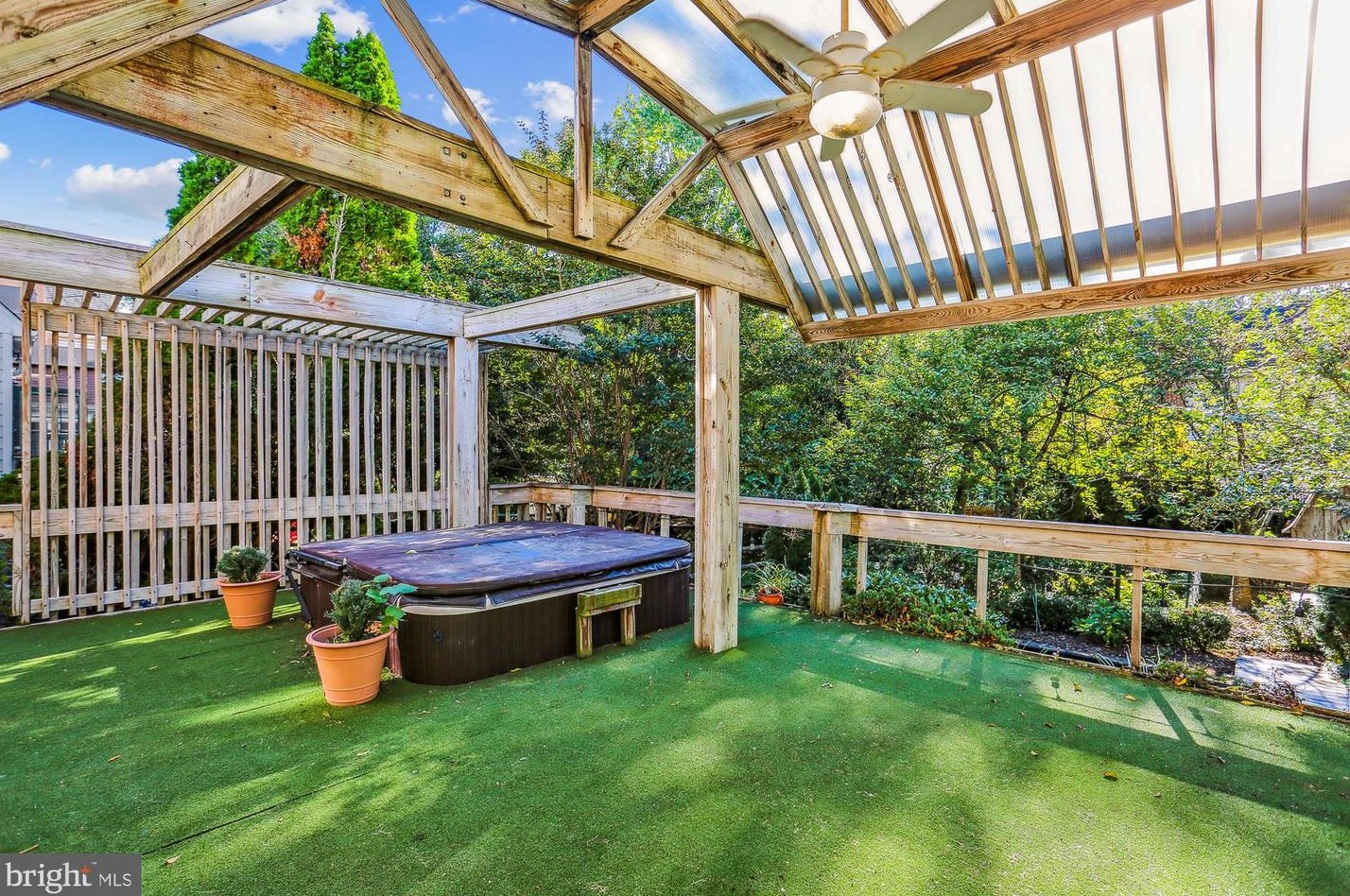 5514 Charles St, Bethesda MD 20814-1615 exterior