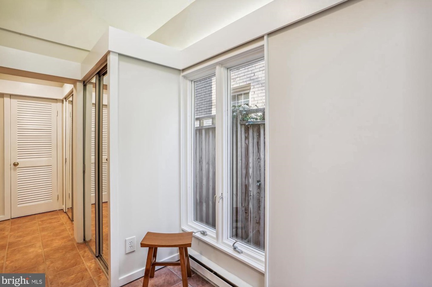 5514 Charles St, Bethesda MD 20814-1615 exterior