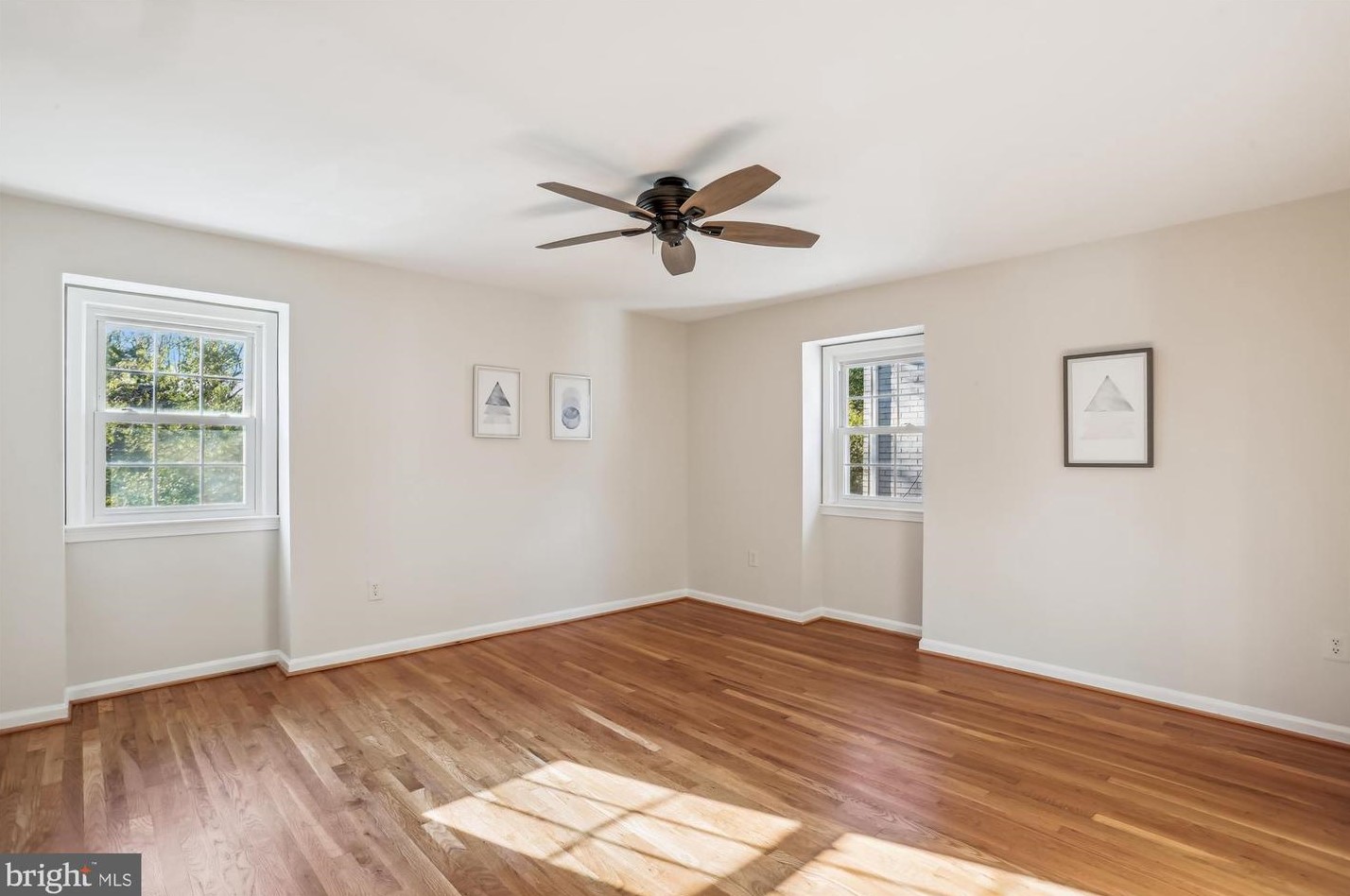 5514 Charles St, Bethesda MD 20814-1615 exterior