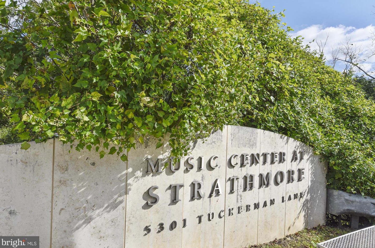 5514 Charles St, Bethesda MD 20814-1615 exterior