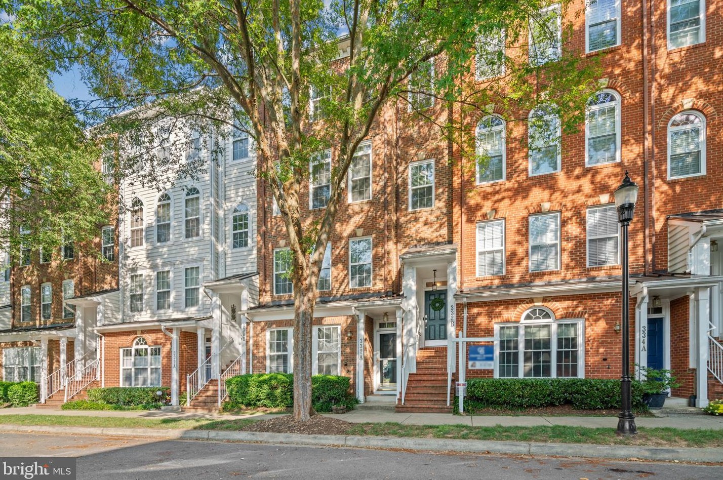 332 Cross Green St #332-b, Gaithersburg, MD 20878