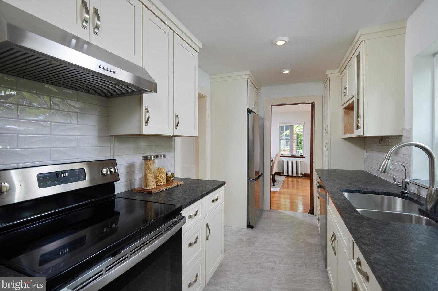 9222 Manchester Rd, Silver Spring MD 20901-3341 exterior